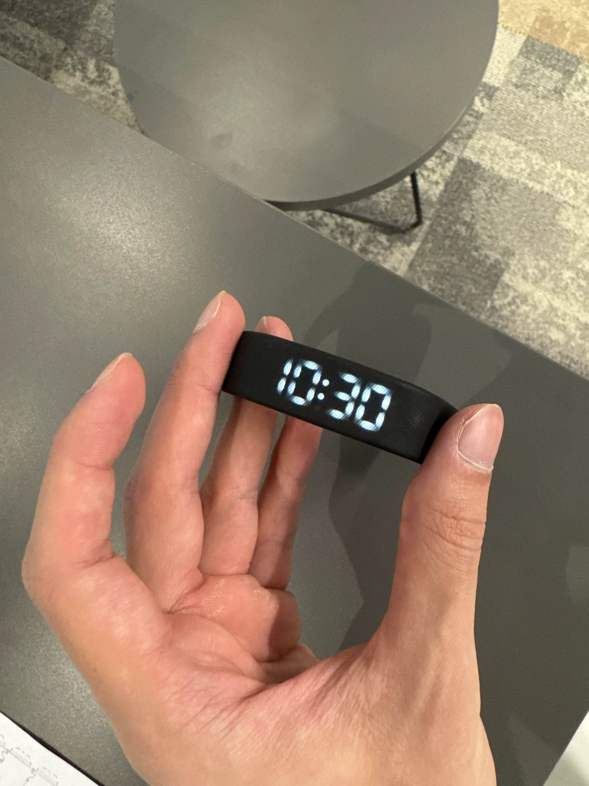Being profoundly deaf. I used to use the phone under my pillow but not now. This is great. Only thing wrong is I can only set it to wake me after half past the hour